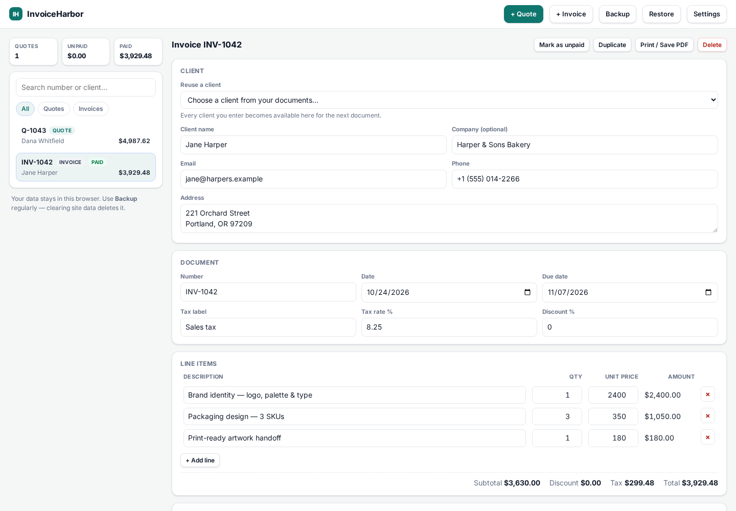The InvoiceHarbor editor with client details, document fields and line items